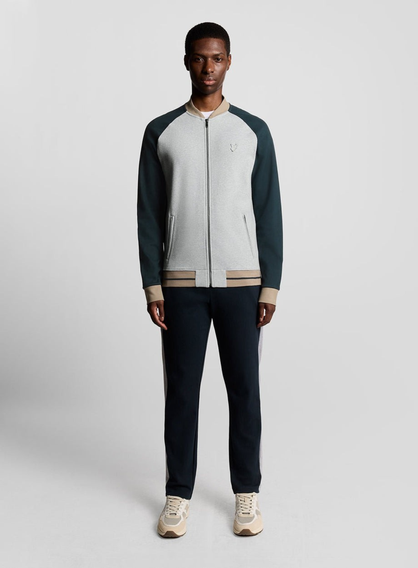 LYLE & SCOTT Heavyweight Contrast Raglan Bomber Carbon