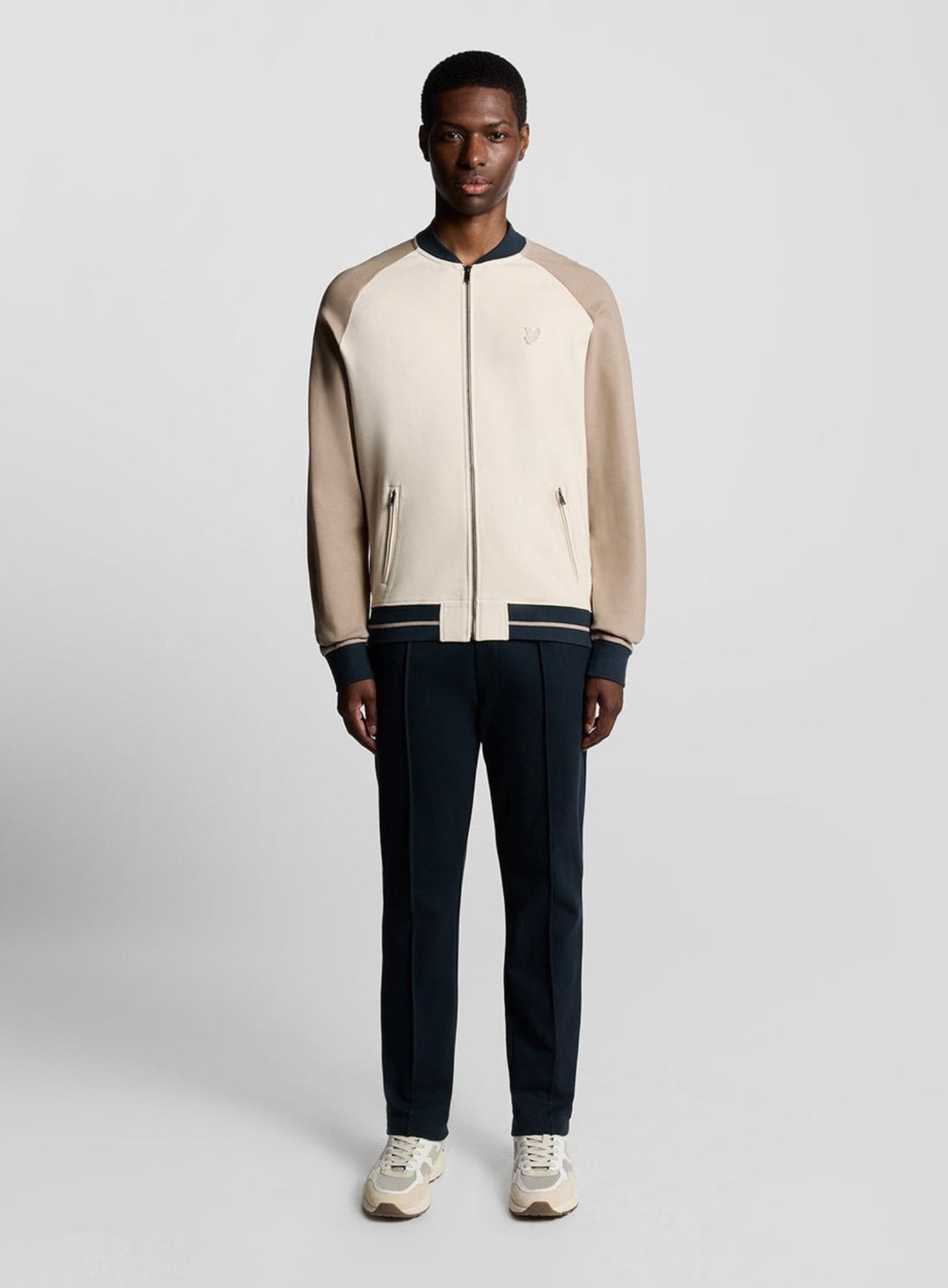 LYLE & SCOTT Interlock Contrast Raglan Bomber Cobblestone