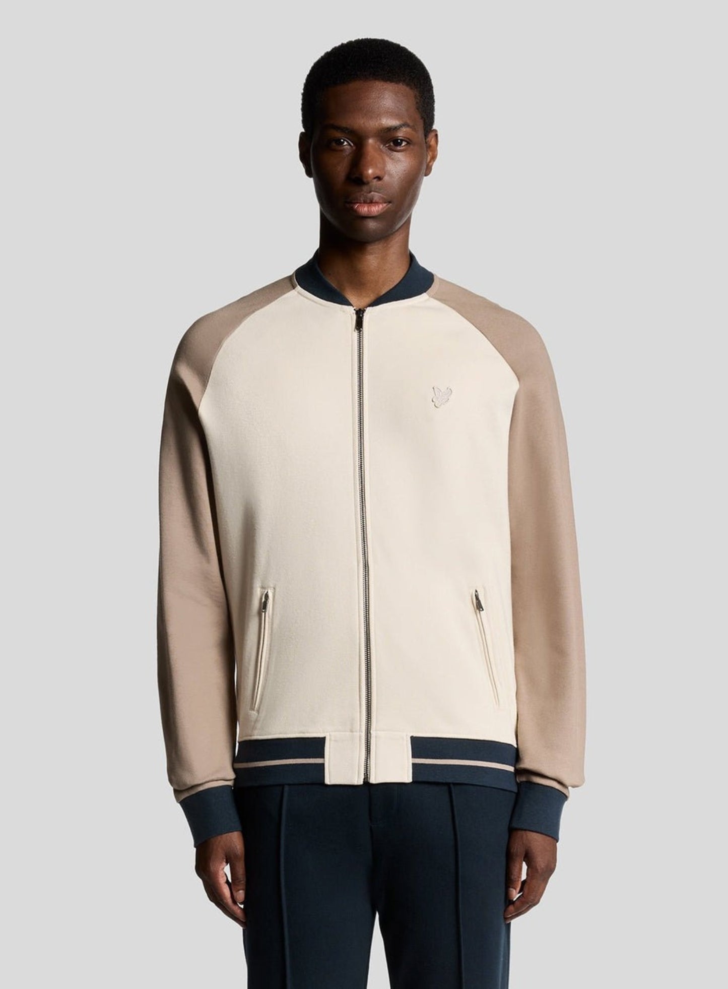 LYLE & SCOTT Interlock Contrast Raglan Bomber Cobblestone