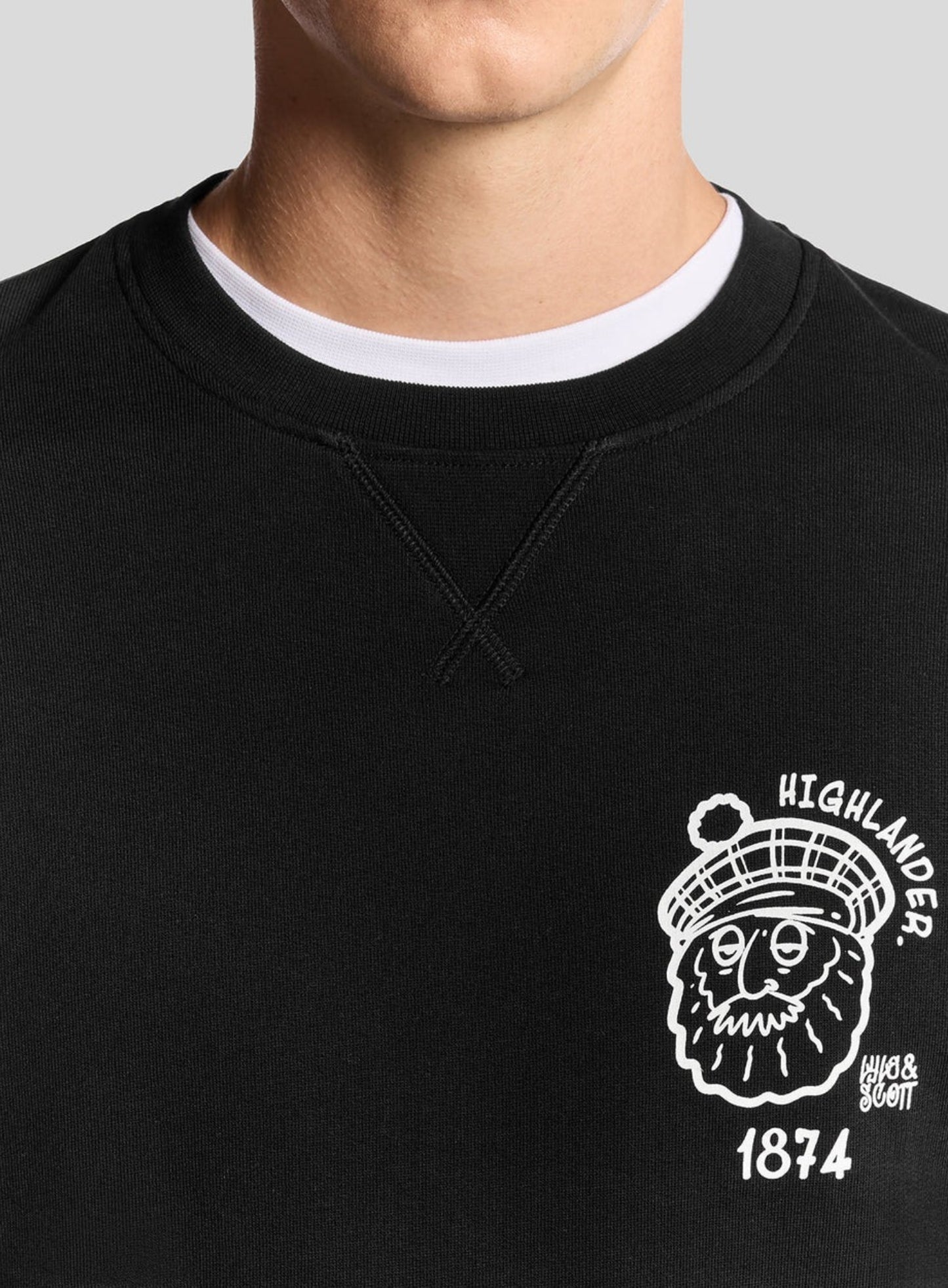 LYLE & SCOTT Highlander Graphic Sweatshirt Jet Black