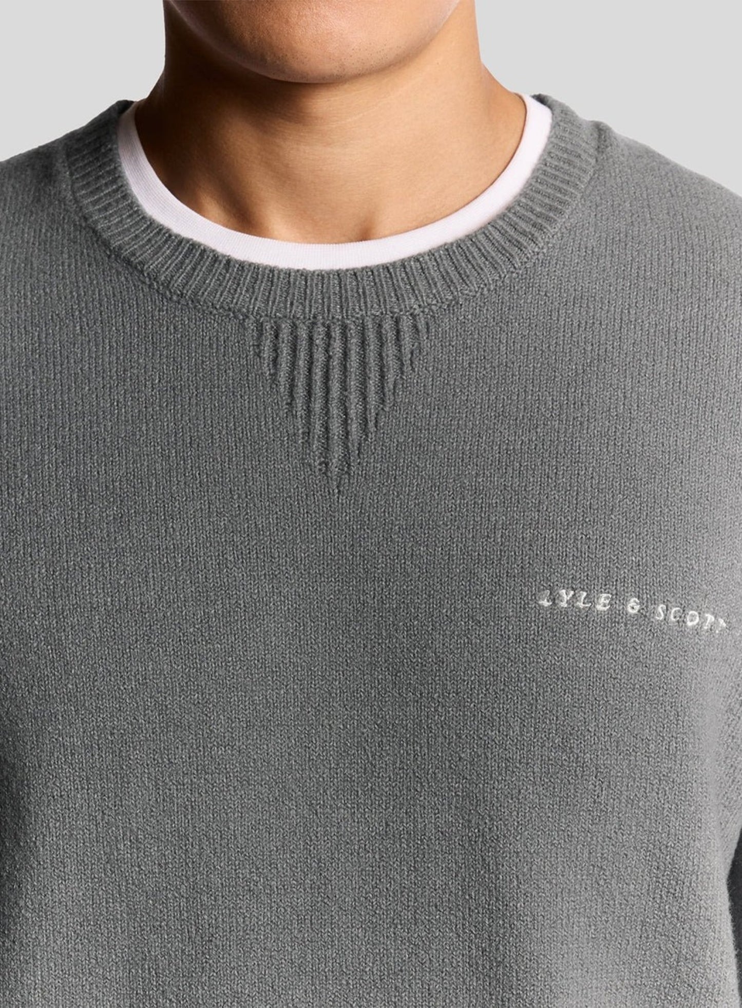 LYLE & SCOTT Script Knitted Crew Neck Mid Grey Marl