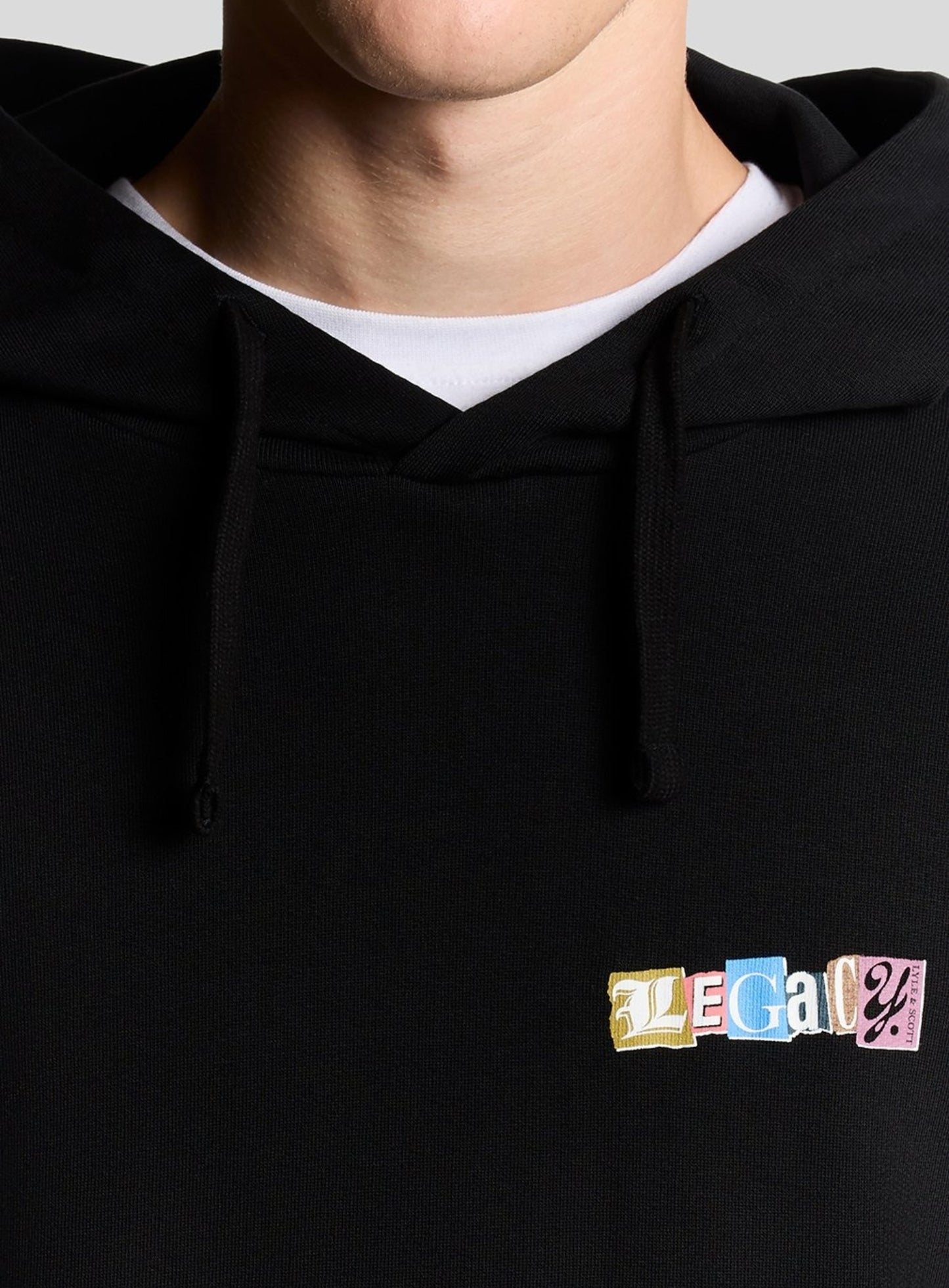 LYLE & SCOTT Paper Letters Graphic Hoodie Jet Black