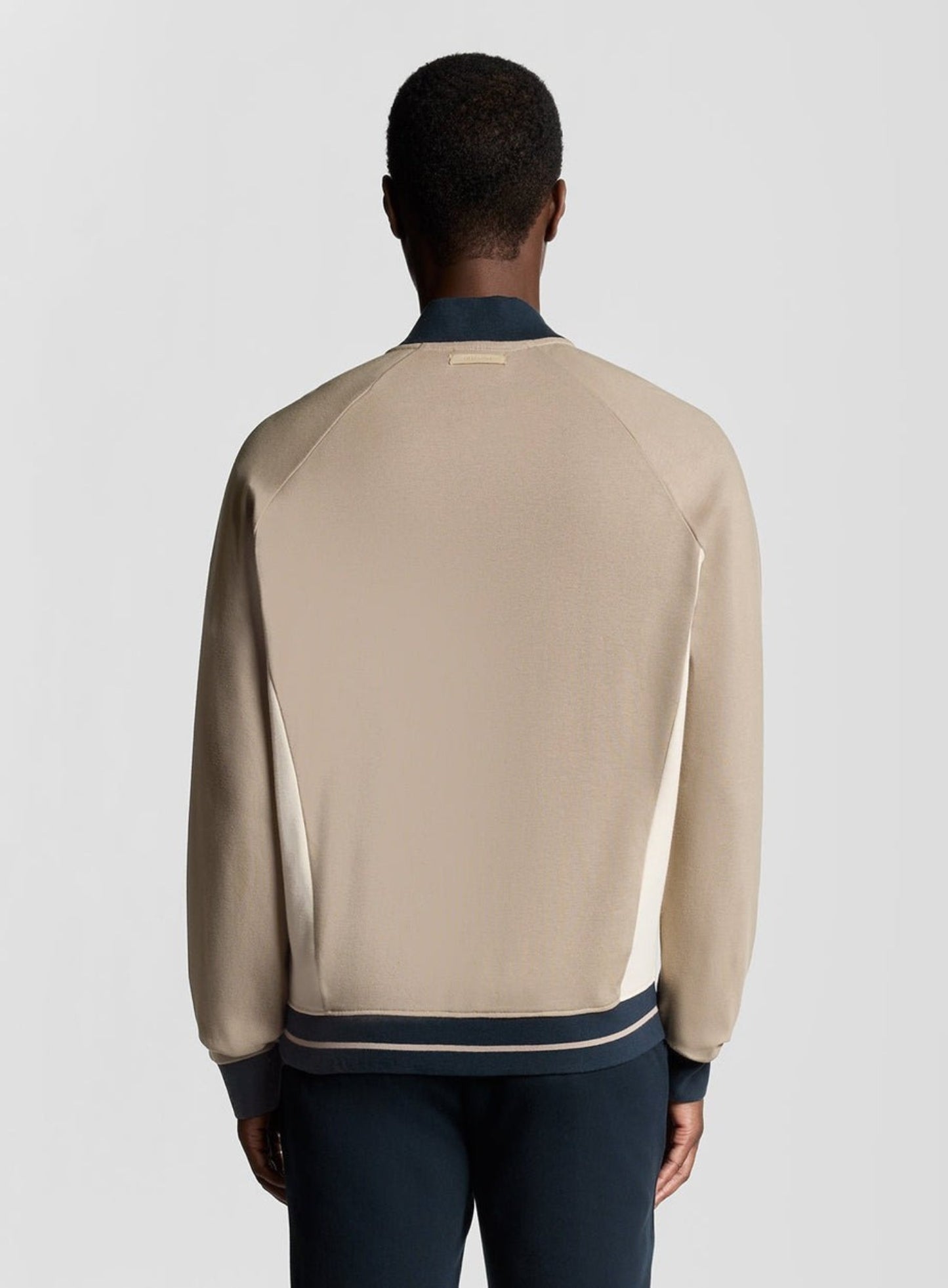 LYLE & SCOTT Interlock Contrast Raglan Bomber Cobblestone