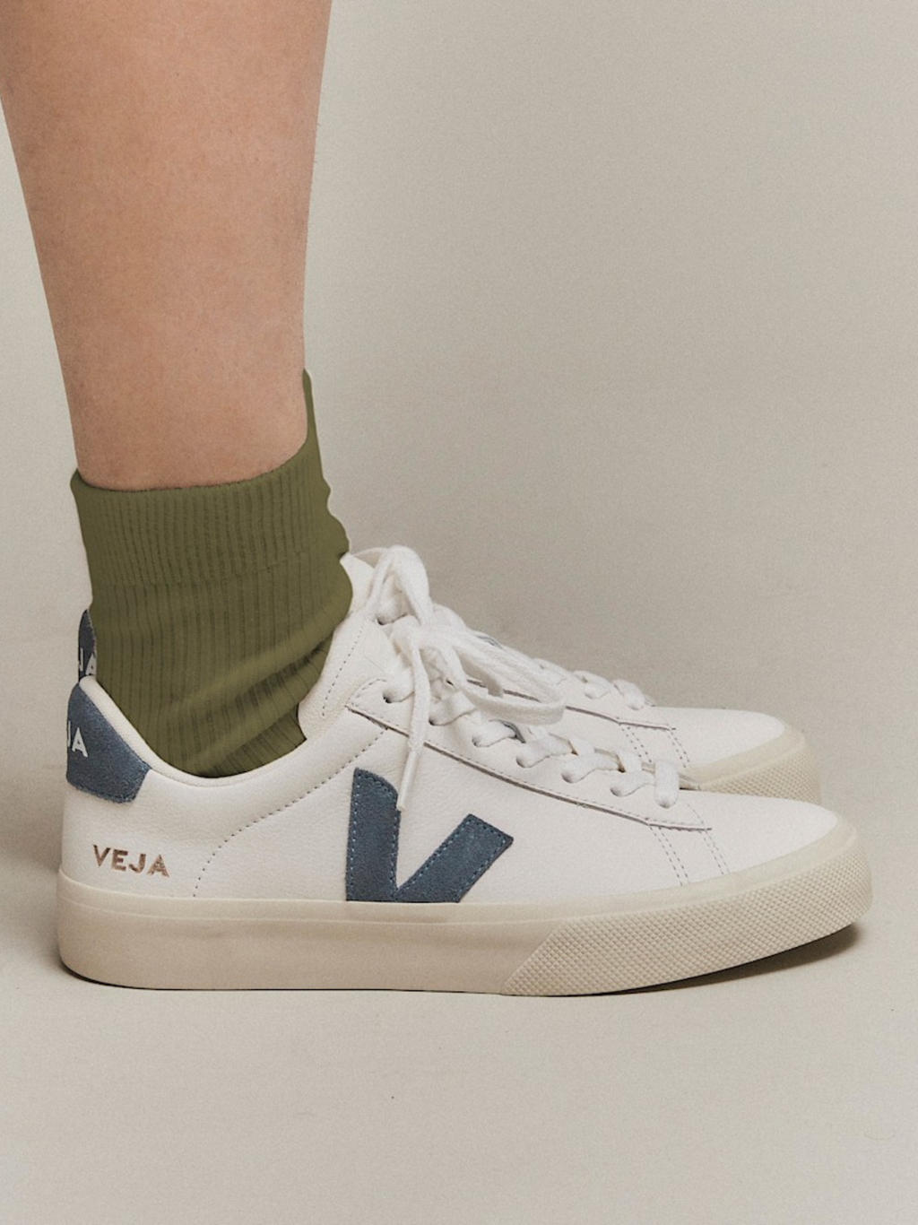 VEJA WOMEN Campo Logo-patch Sneakers White