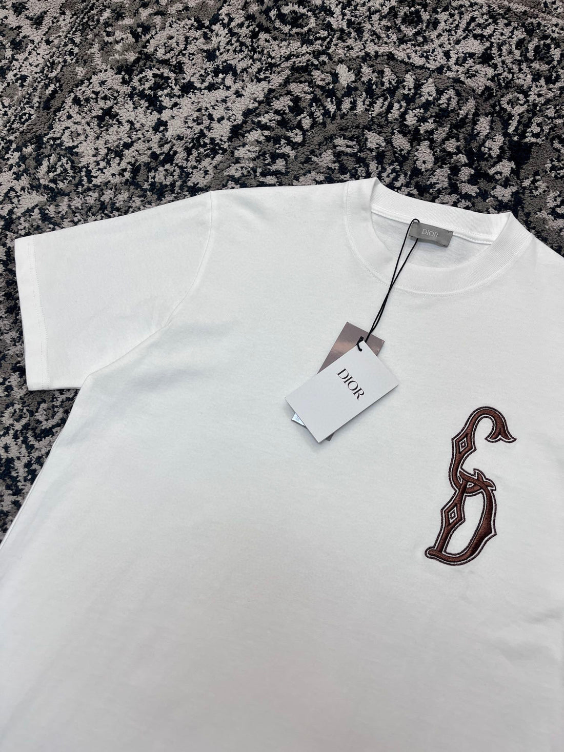 White T-shirts