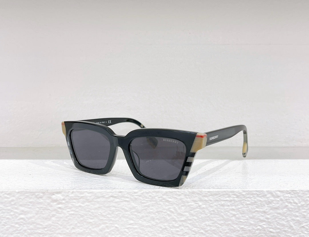 White,Black,Green and Brown Sunglass