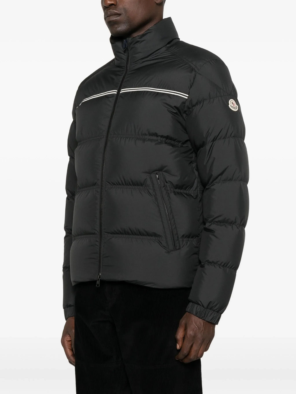 MONCLER Bouvaque Short Down Jacket Black