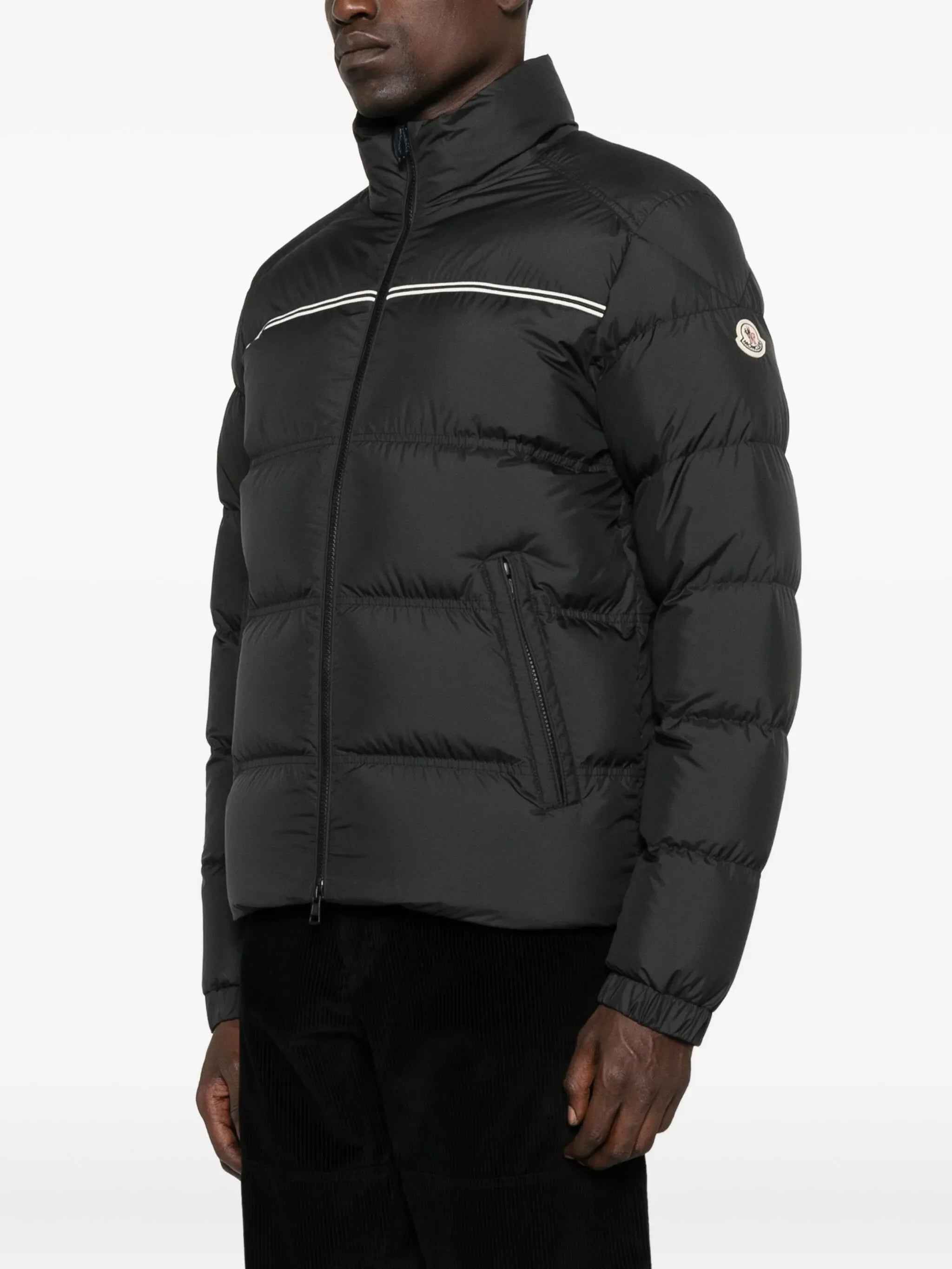 MONCLER Bouvaque Short Down Jacket Black