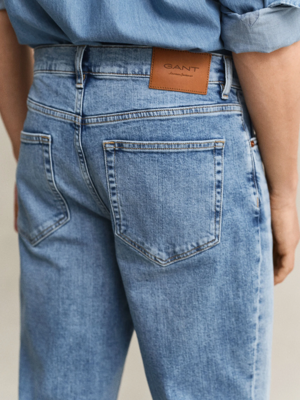 GANT Regular Fit Jeans Worn In Semi Light Blue