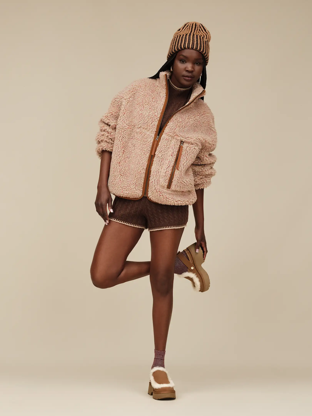 UGG WOMEN Esmee Suede Clogs Chestnut
