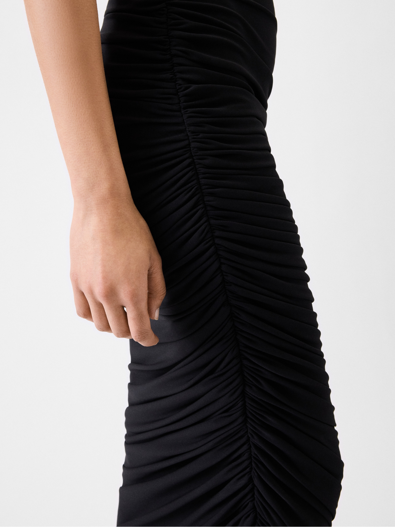 JACQUEMUS WOMEN The Piazza Asymmetric Sleeveless Dress Black