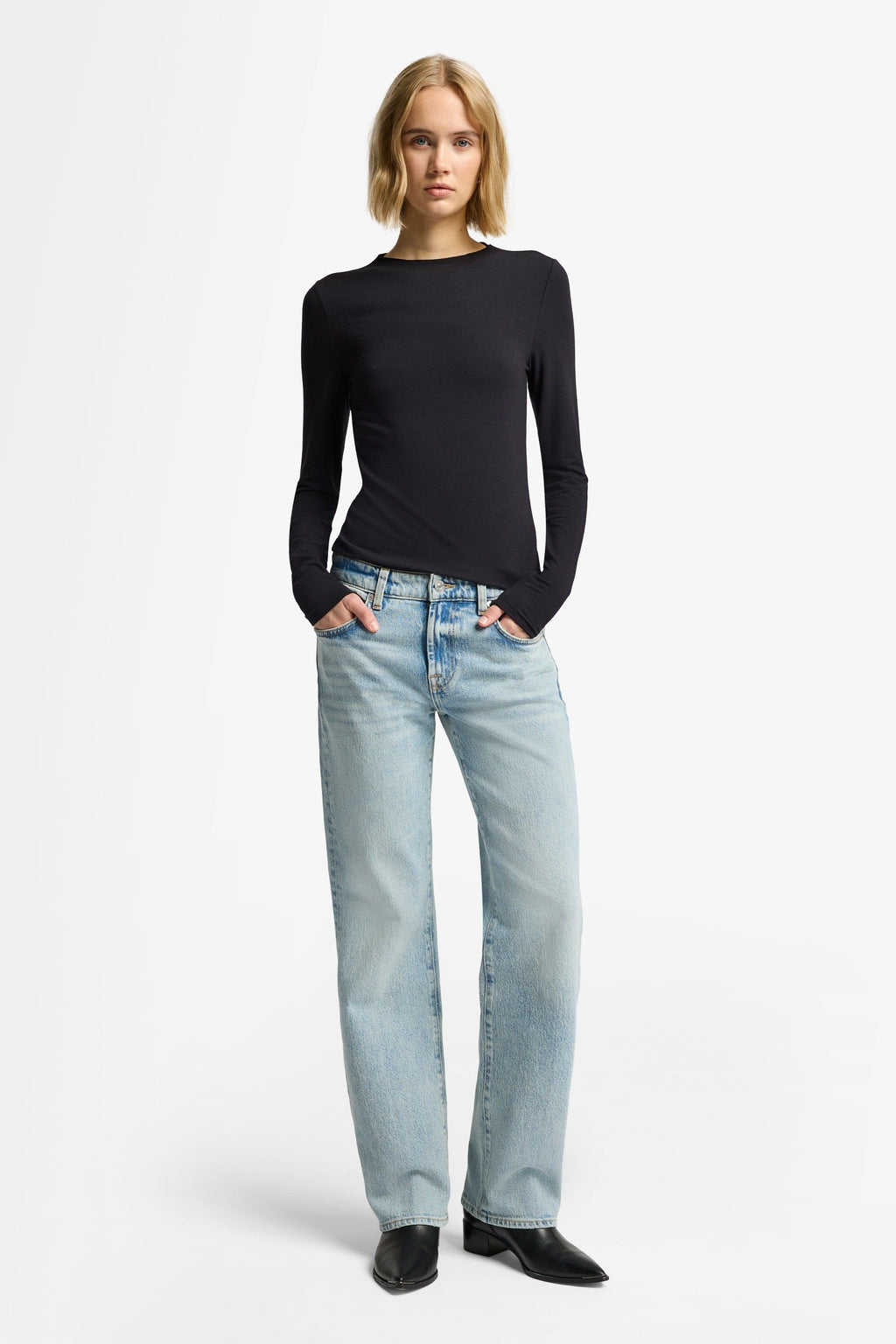 7 FOR ALL MANKIND WOMEN CALIE STRAIGHT Mid Waist Jeans Blue