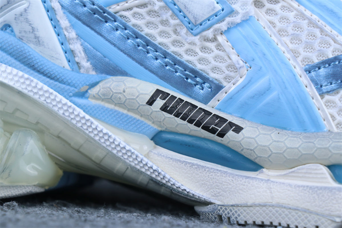 Balenciaga Wmns Runner Sneaker 'Light Blue'