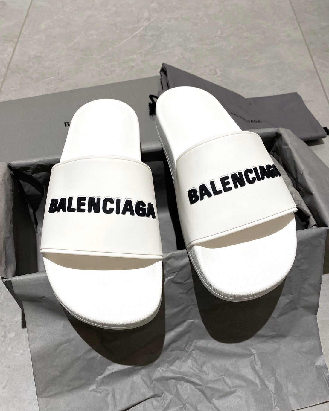 Chanclas blancas