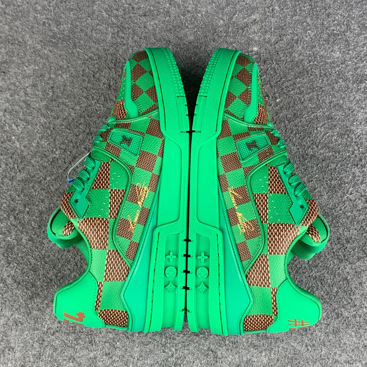 LV Trainer Damier 'Pop Green'