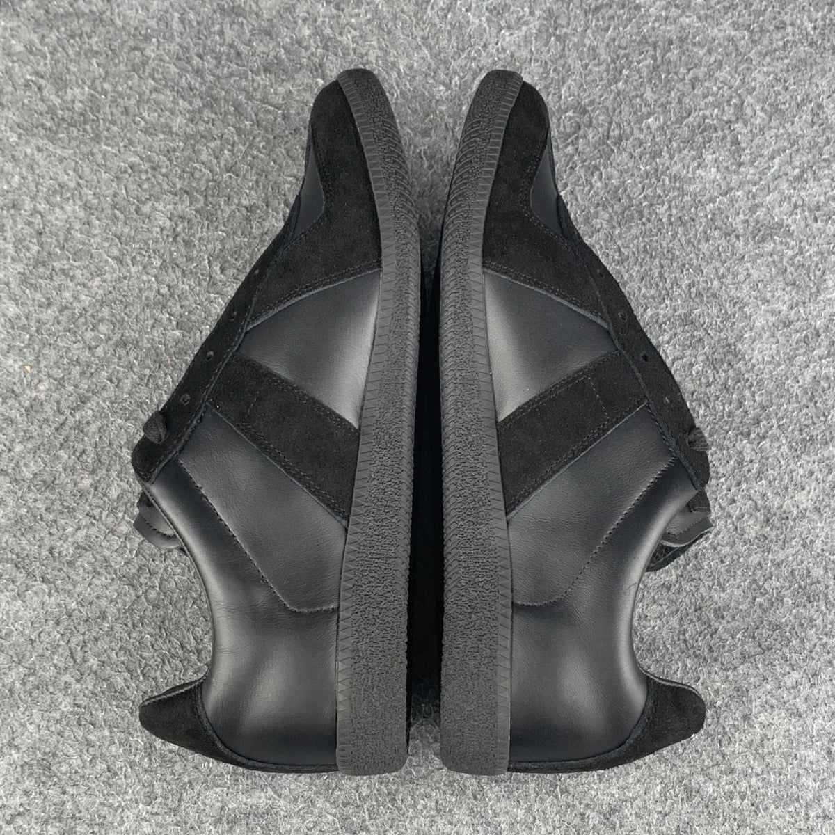 Maison Margiela Replica 'Black'